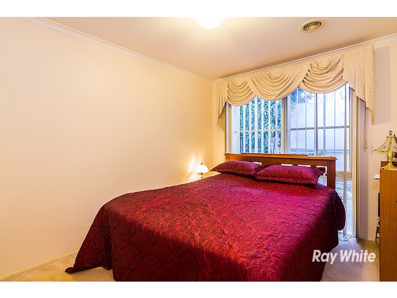 6 Ayres Close, Cranbourne North VIC 3977