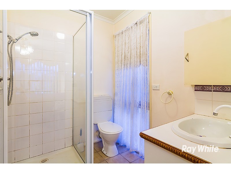 6 Ayres Close, Cranbourne North VIC 3977