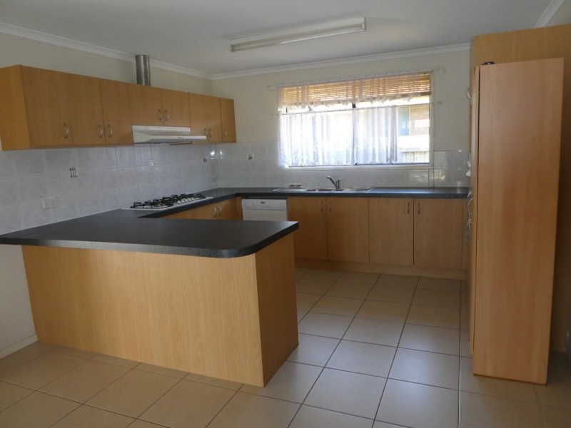 12 Barham Way, Cranbourne East VIC 3977