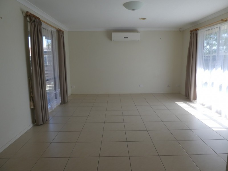 12 Barham Way, Cranbourne East VIC 3977