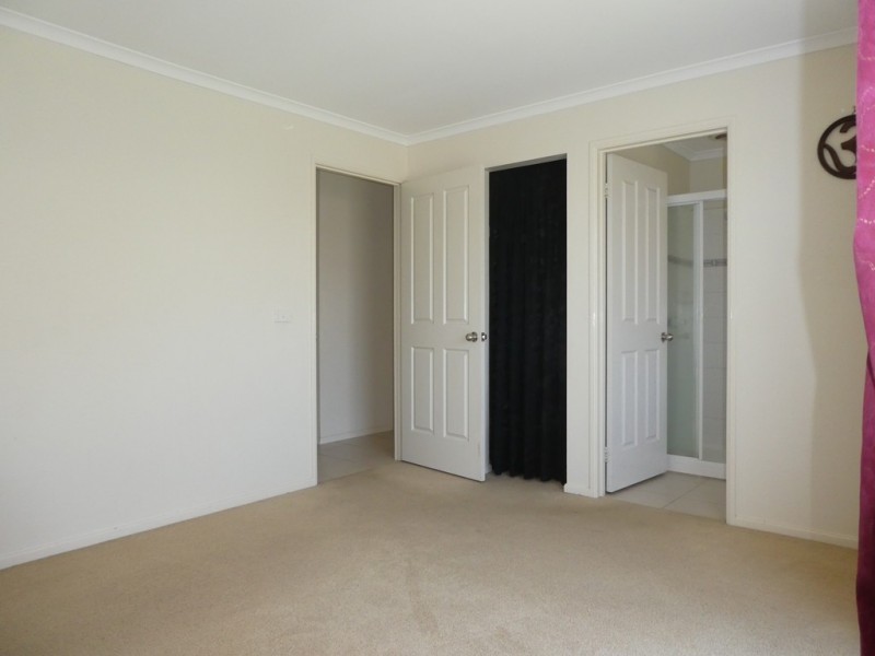 12 Barham Way, Cranbourne East VIC 3977