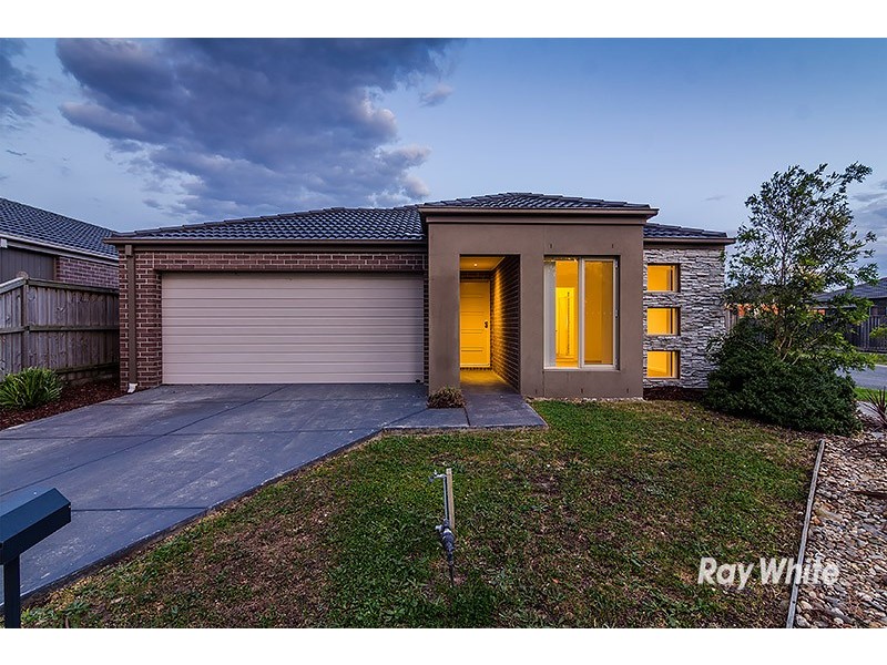 2 Islington Avenue, Cranbourne North VIC 3977
