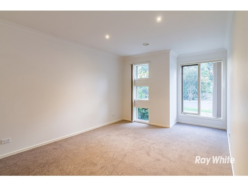 2 Islington Avenue, Cranbourne North VIC 3977