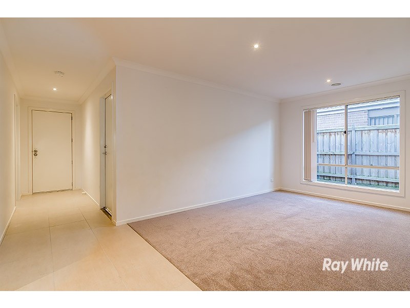 2 Islington Avenue, Cranbourne North VIC 3977