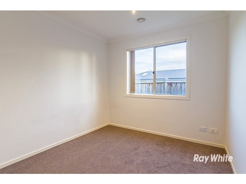 2 Islington Avenue, Cranbourne North VIC 3977