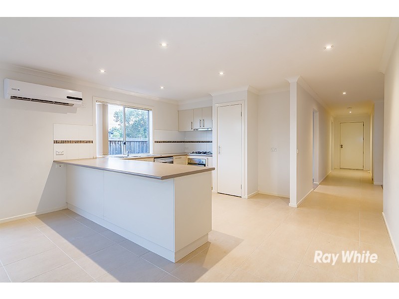 2 Islington Avenue, Cranbourne North VIC 3977