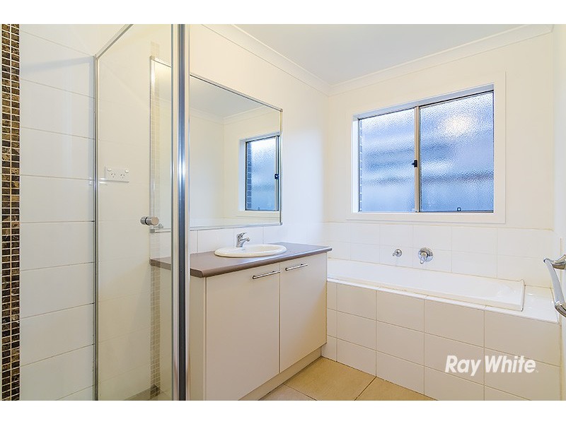 2 Islington Avenue, Cranbourne North VIC 3977