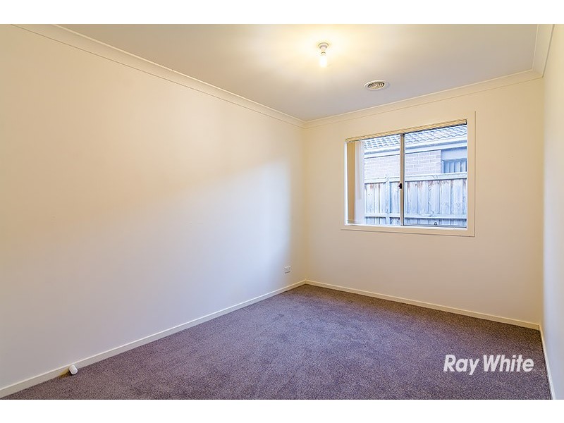 2 Islington Avenue, Cranbourne North VIC 3977
