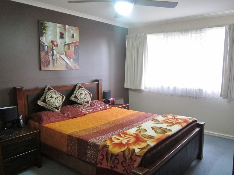 17 Jennifer Street, Noble Park North VIC 3174