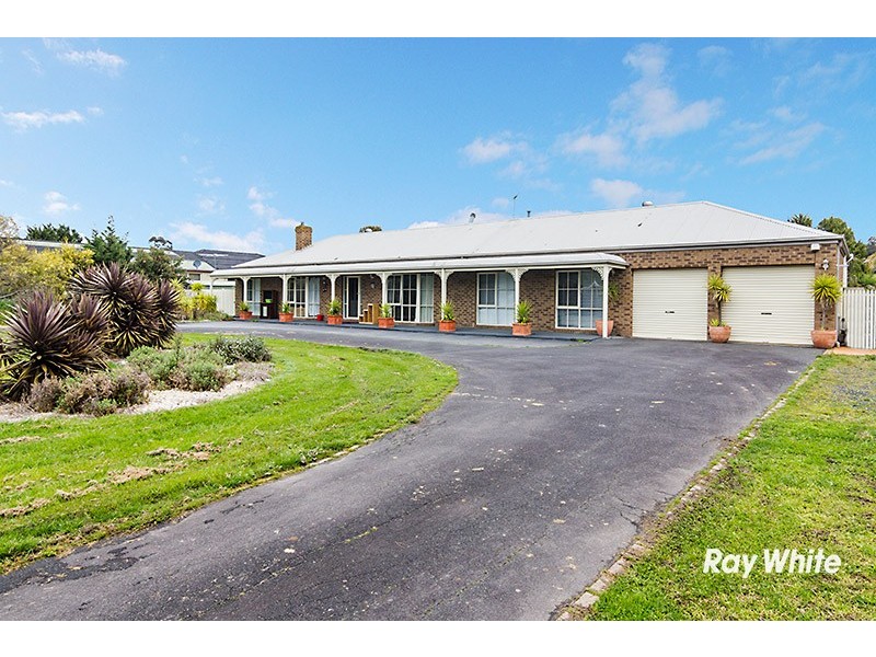 13 Mack Road, Narre Warren South VIC 3805