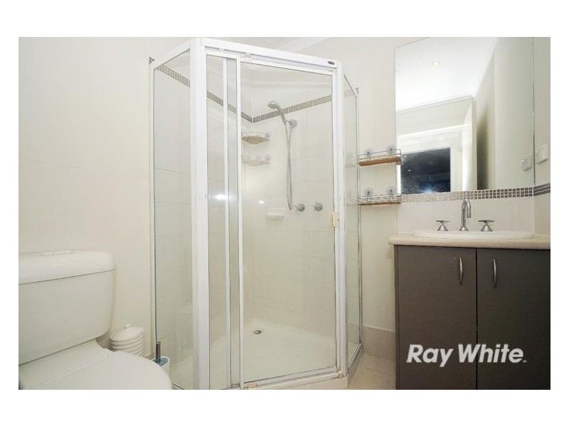 5 Boronia Avenue, Cranbourne VIC 3977