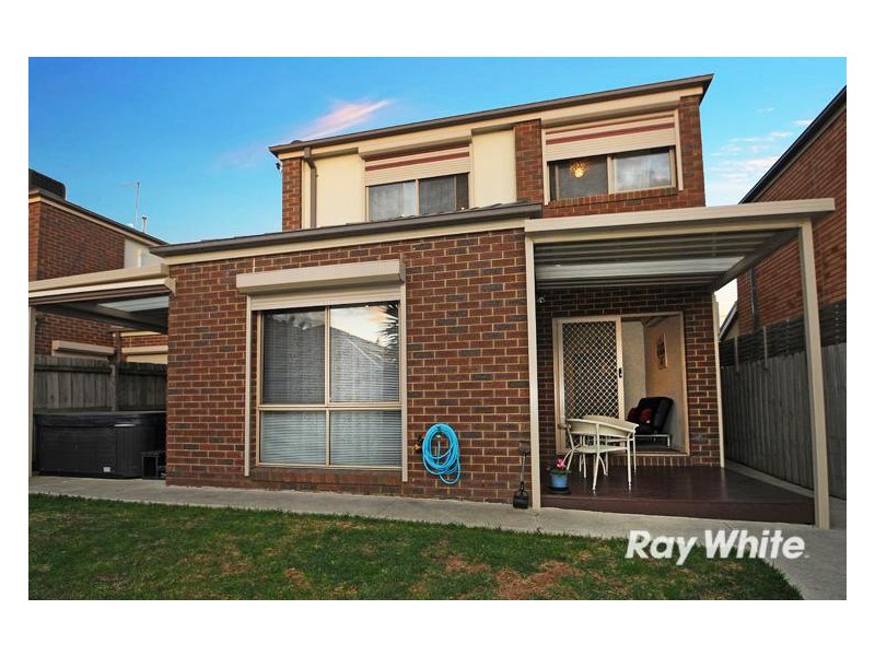 5 Boronia Avenue, Cranbourne VIC 3977