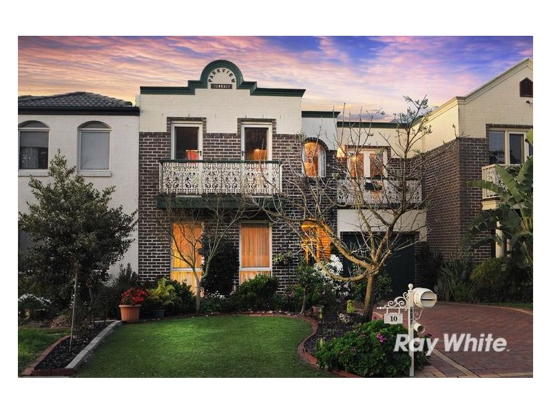 10 Tarrangower Place, Berwick VIC 3806