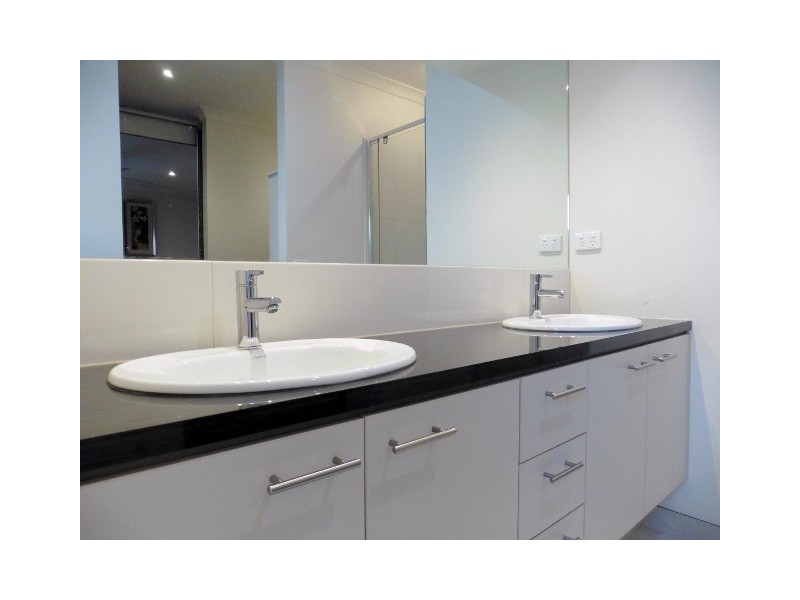 5 Egan Lane, Lyndhurst VIC 3975