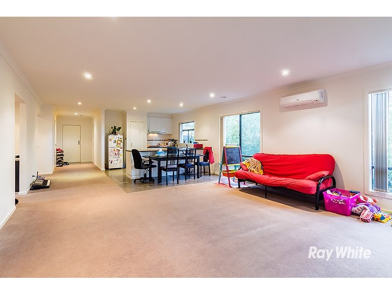 15 Cerbera Bend, Cranbourne North VIC 3977