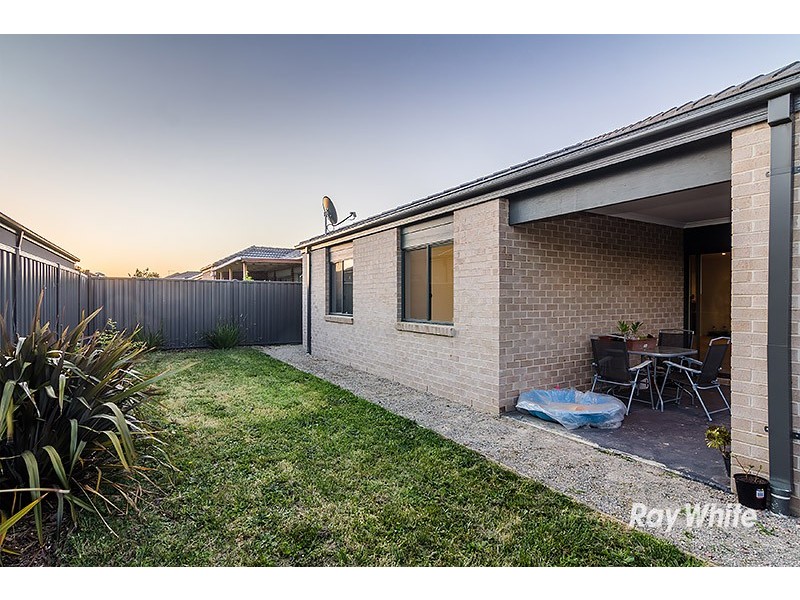 15 Cerbera Bend, Cranbourne North VIC 3977
