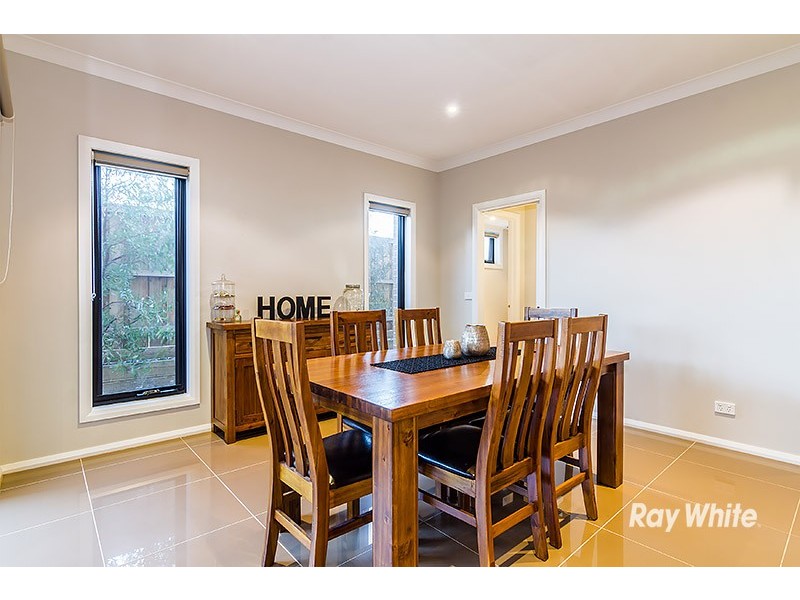 40 John Russell Road, Cranbourne West VIC 3977