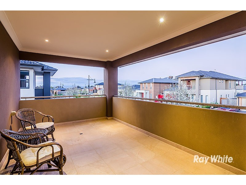 40 John Russell Road, Cranbourne West VIC 3977