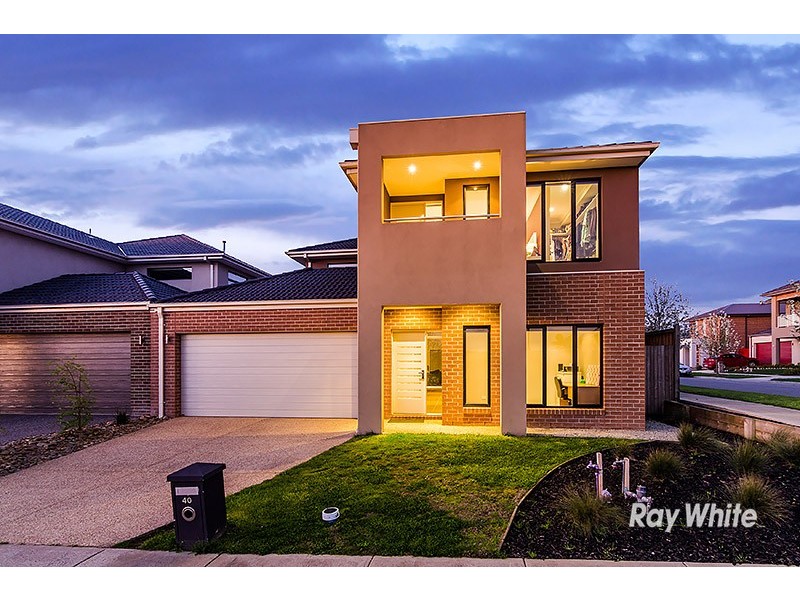 40 John Russell Road, Cranbourne West VIC 3977