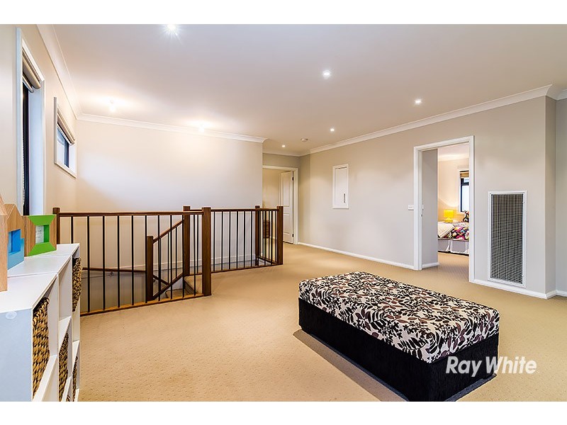 40 John Russell Road, Cranbourne West VIC 3977