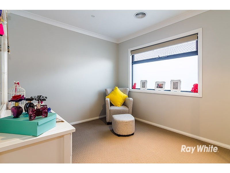 40 John Russell Road, Cranbourne West VIC 3977