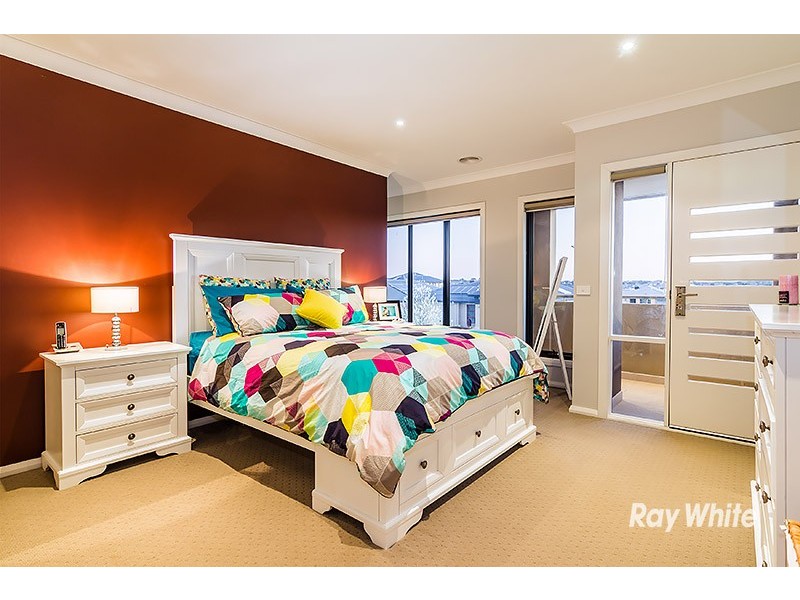 40 John Russell Road, Cranbourne West VIC 3977