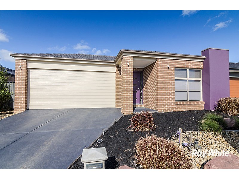 27 Connewara Crescent, Clyde North VIC 3978