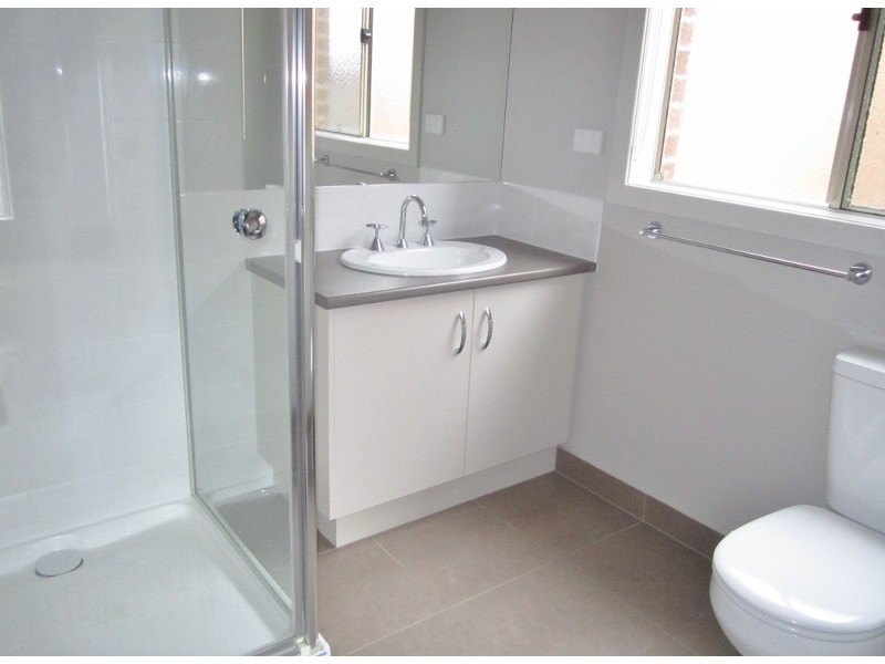 27 Connewara Crescent, Clyde North VIC 3978