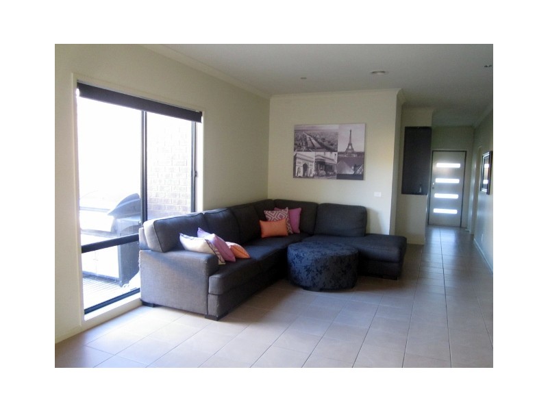 6 Sarton Link, Pakenham VIC 3810