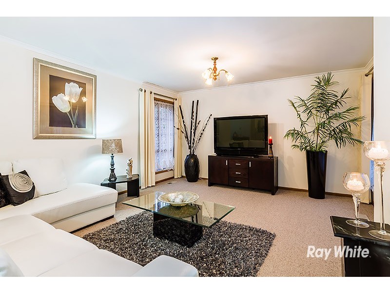 87 Waverley Park Drive, Cranbourne North VIC 3977