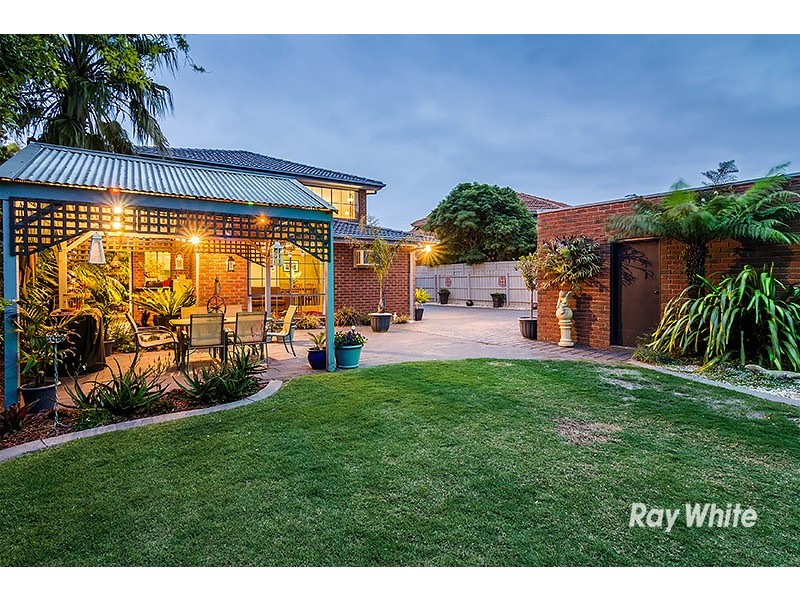 87 Waverley Park Drive, Cranbourne North VIC 3977