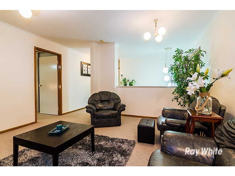 87 Waverley Park Drive, Cranbourne North VIC 3977