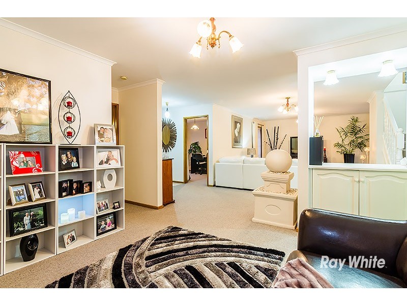 87 Waverley Park Drive, Cranbourne North VIC 3977