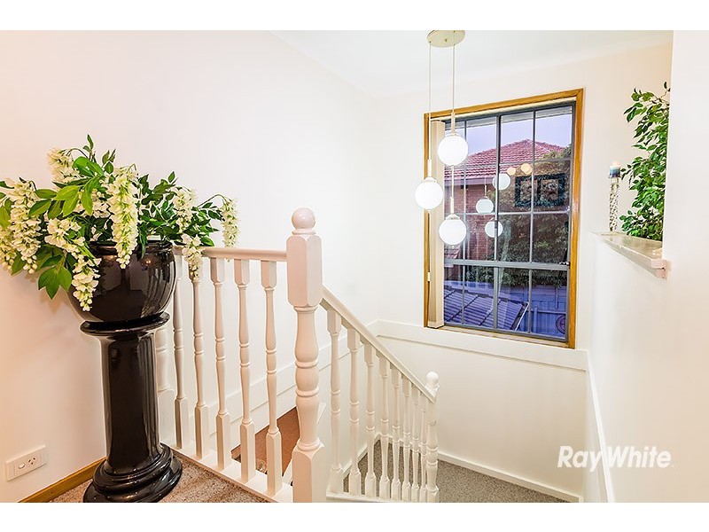 87 Waverley Park Drive, Cranbourne North VIC 3977