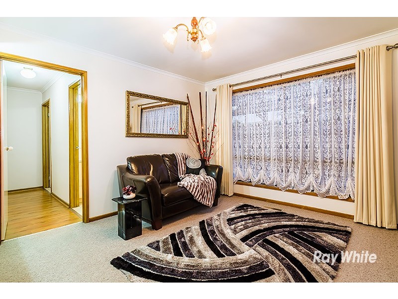 87 Waverley Park Drive, Cranbourne North VIC 3977