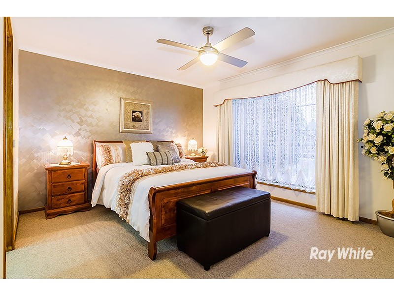 87 Waverley Park Drive, Cranbourne North VIC 3977