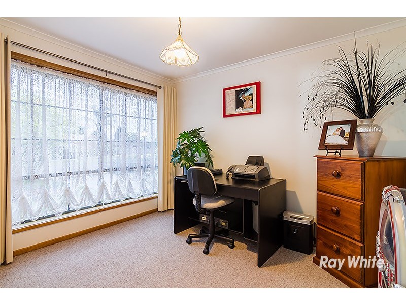 87 Waverley Park Drive, Cranbourne North VIC 3977