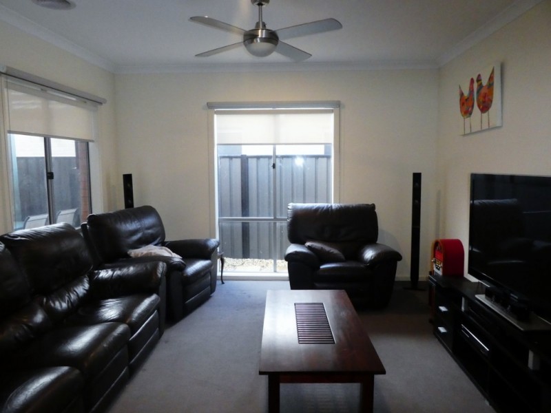 13 Gelderland Drive, Clyde North VIC 3978