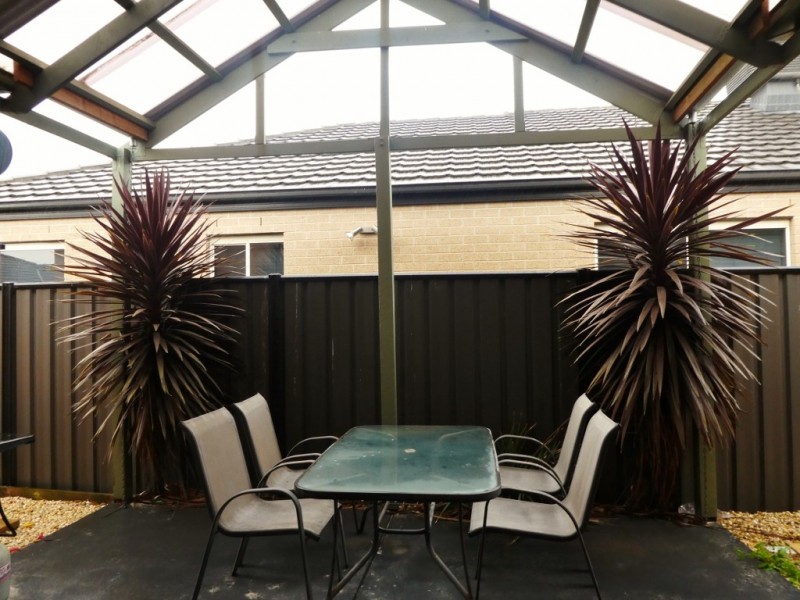 13 Gelderland Drive, Clyde North VIC 3978