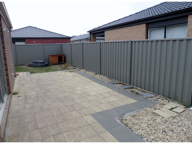 300 Casey Fields Boulevard, Cranbourne East VIC 3977