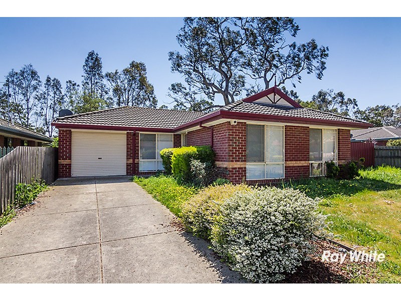 18 Dutton Close, Lynbrook VIC 3975
