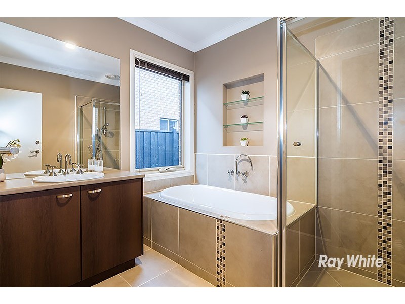 7 Blue Peppermint Court, Lyndhurst VIC 3975