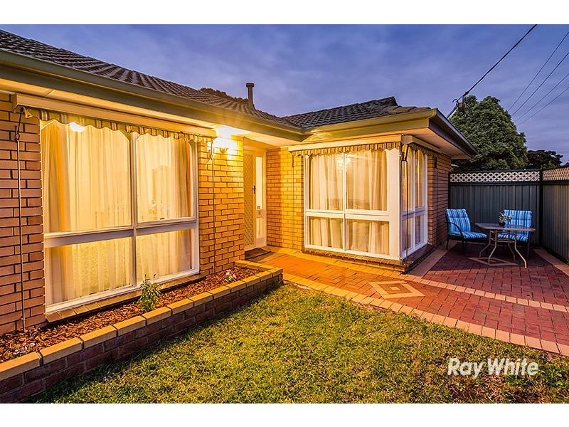 18 Clairmont Avenue, Cranbourne VIC 3977