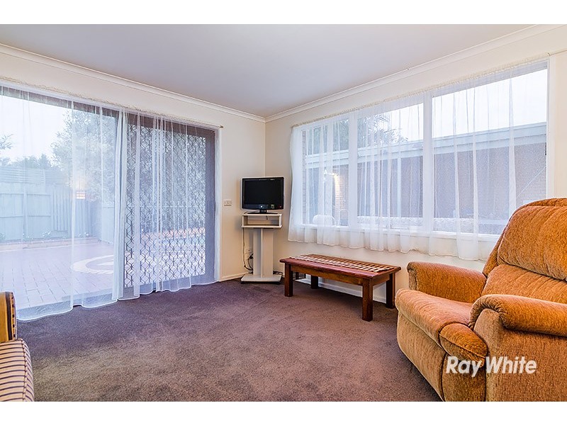18 Clairmont Avenue, Cranbourne VIC 3977