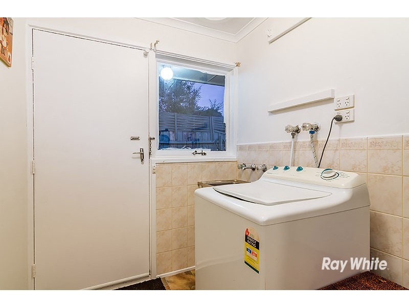 18 Clairmont Avenue, Cranbourne VIC 3977