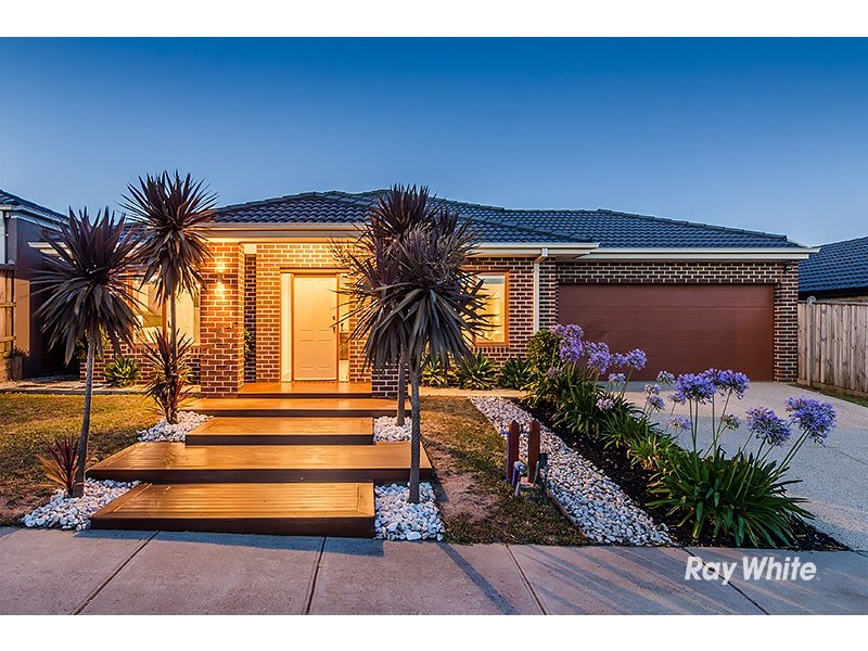 38 Flash Dan Drive, Cranbourne East VIC 3977