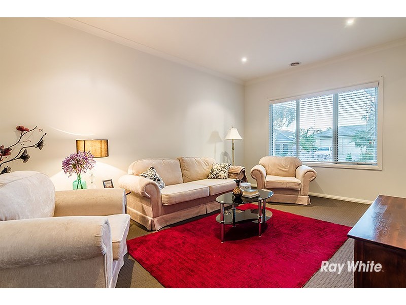 38 Flash Dan Drive, Cranbourne East VIC 3977
