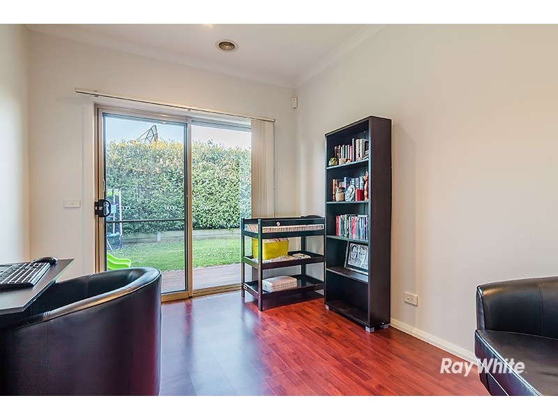 38 Flash Dan Drive, Cranbourne East VIC 3977