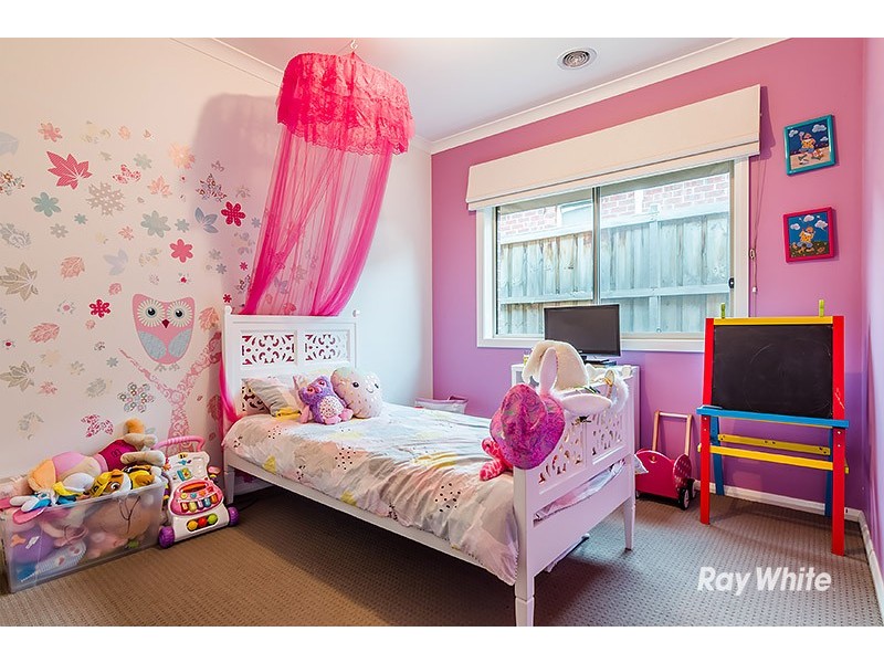38 Flash Dan Drive, Cranbourne East VIC 3977