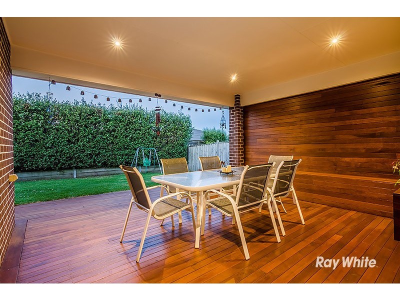 38 Flash Dan Drive, Cranbourne East VIC 3977